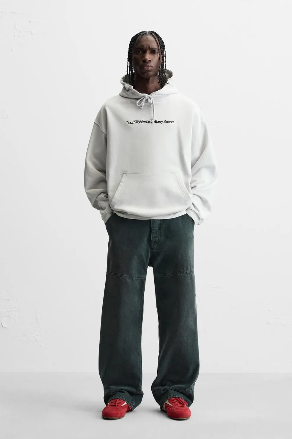 ZARA Sweatshirts^SWEATSHIRT TEXTO BORDADO Cinzento