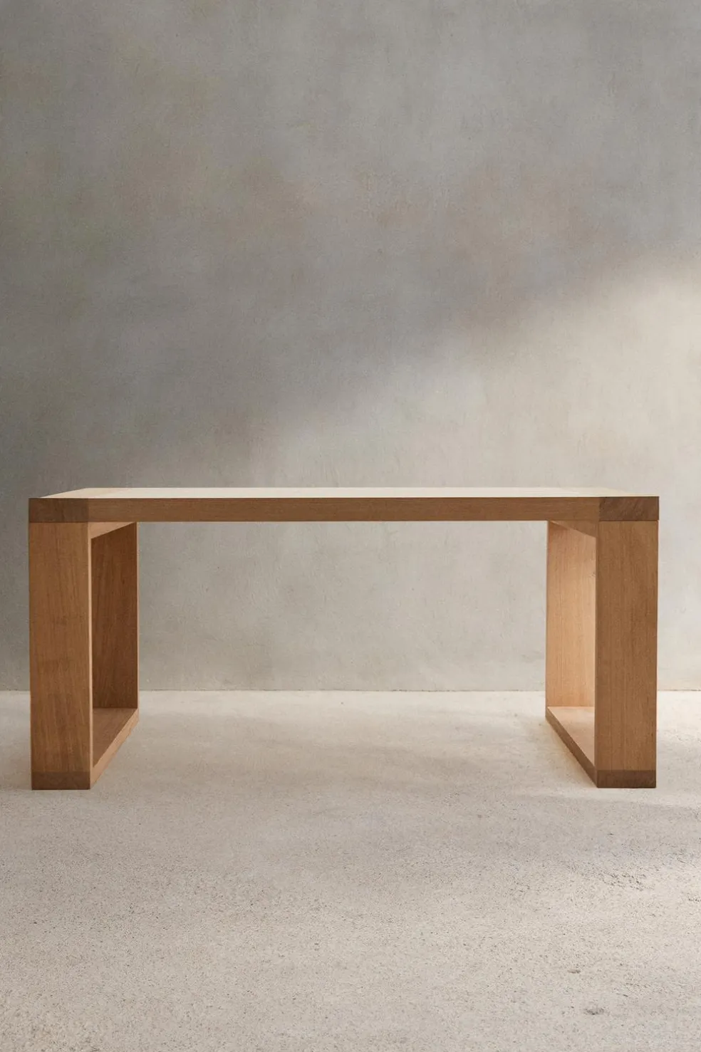 ZARA Móveis|Móveis^TABLE 01 Bege-claro