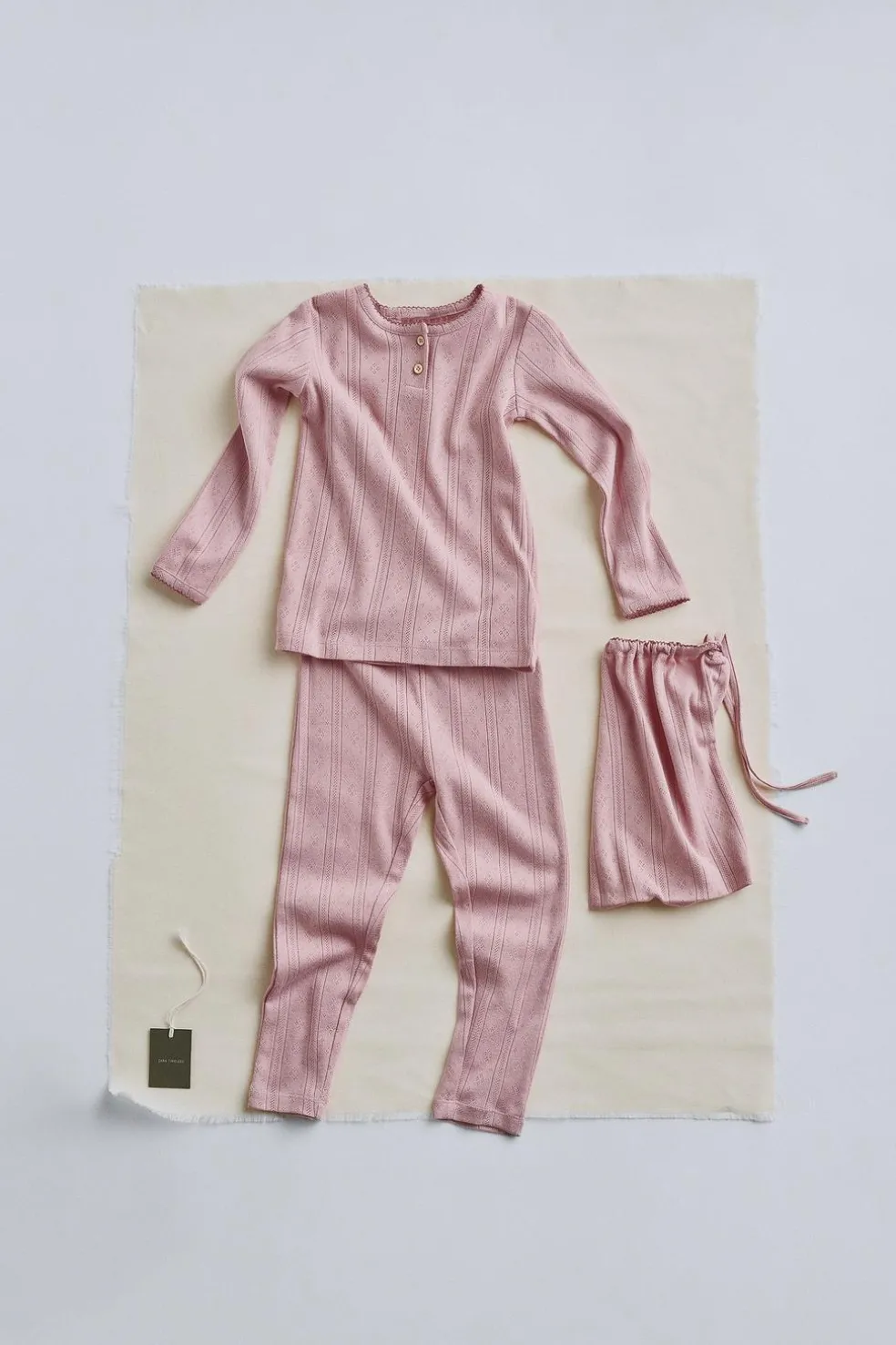 TIMELESZ - PIJAMA POINTELLE COM BOLSA-ZARA Sale