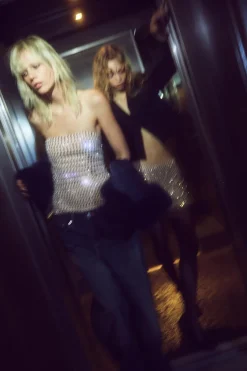ZARA Tops / Bodies^TOP COM DECOTE CAICAI E BRILHOS Cava