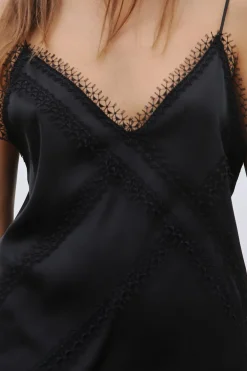 ZARA Tops / Bodies^TOP ESTILO LINGERIE ACETINADO Preto