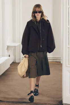 ZARA Sobretudos / Anoraques|Blusões^TRENCH CURTO COM CAPUZ ZW COLLECTION Castanho