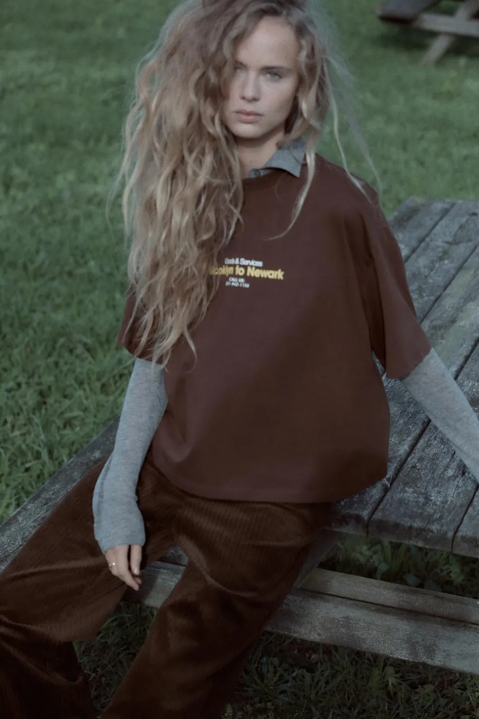 ZARA Winter Layersnew|T-Shirts^T-SHIRT COM MENSAGEM Castanho