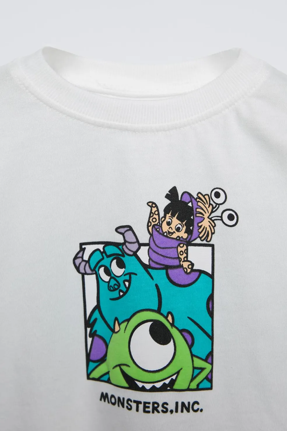 T-SHIRT COM RELEVO MONSTRUOS S.A © DISNEY PIXAR-ZARA Best