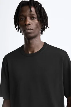 ZARA Camisola / Casacos|T-Shirts^T-SHIRT DE MALHA ALGODÃO - SEDA Preto