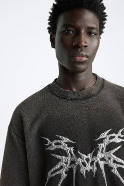 ZARA Camisola / Casacos|T-Shirts^T-SHIRT DE MALHA COM ESTAMPADO EM RELEVO Cinzento-antracite