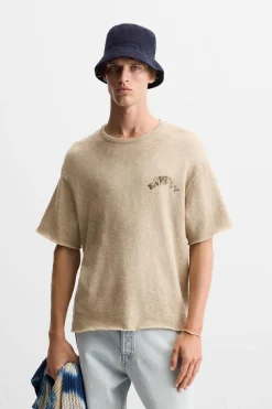 ZARA Camisola / Casacos|T-Shirts^T-SHIRT DE MALHA COM MENSAGEM ESTAMPADA Cru