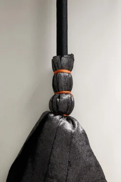 VASSOURA DISFARCE INFANTIL BRUXA HALLOWEEN-ZARA Clearance