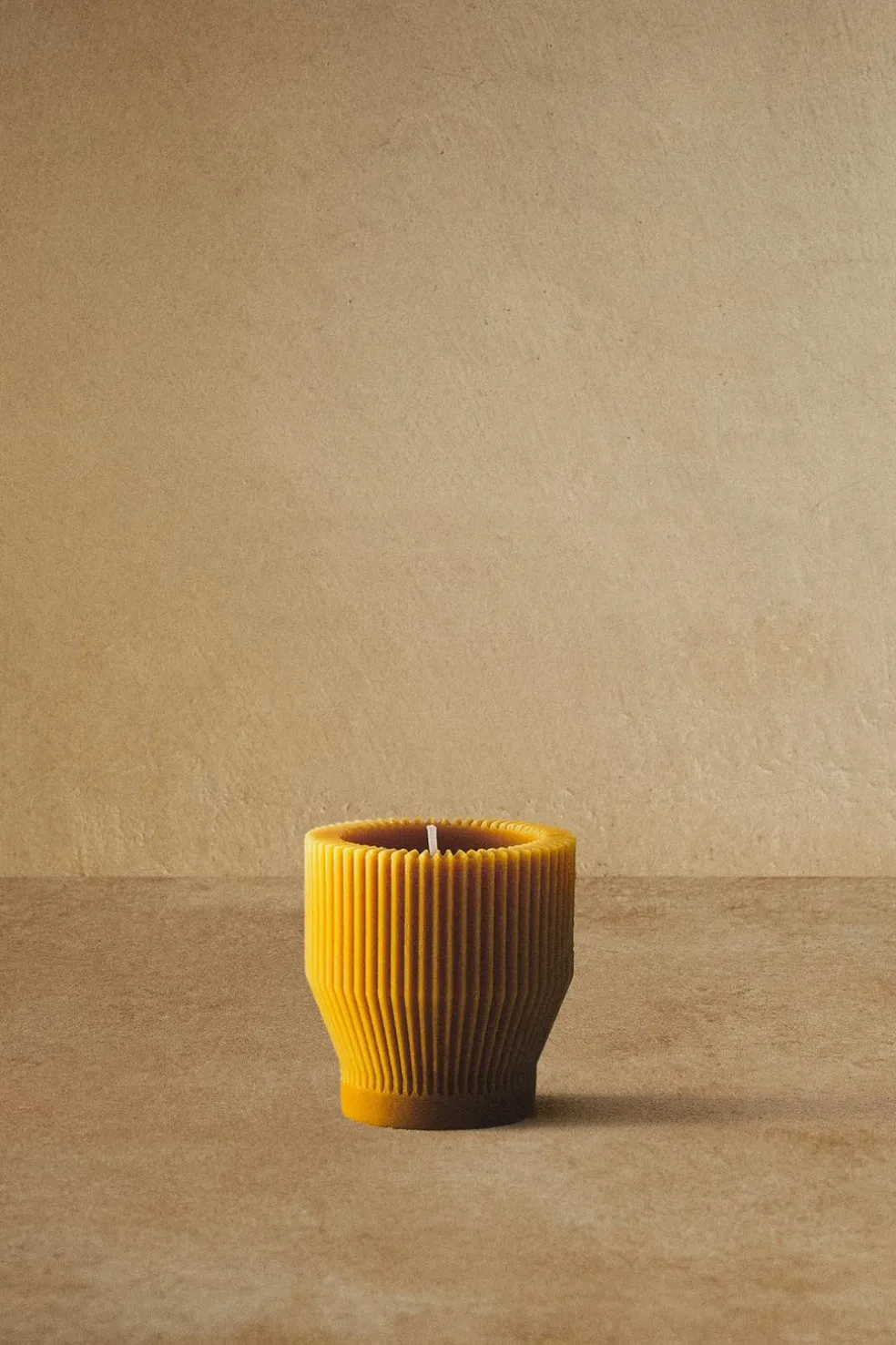 ZARA Presentes Para O Lar|Presentes Para O Lar^VELA DECORATIVA RISCADA CILÍNDRICA Mostarda