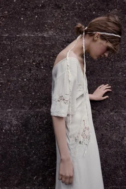 ZARA Vestidos|Lingerie^VESTIDO COMPRIDO BORDADOS Branco