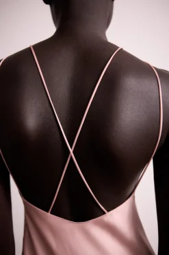 ZARA Vestidos|Lingerie^VESTIDO HALTER ACETINADO Rosa
