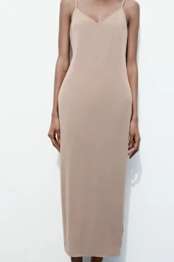 ZARA Vestidos|Lingerie^VESTIDO TIPO FORRO COMPRIDO rosa-bege