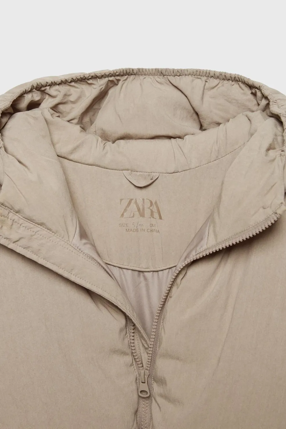 Z3D BLUSÃO ACOLCHOADO OVERSIZE COM CAPUZ-ZARA Fashion
