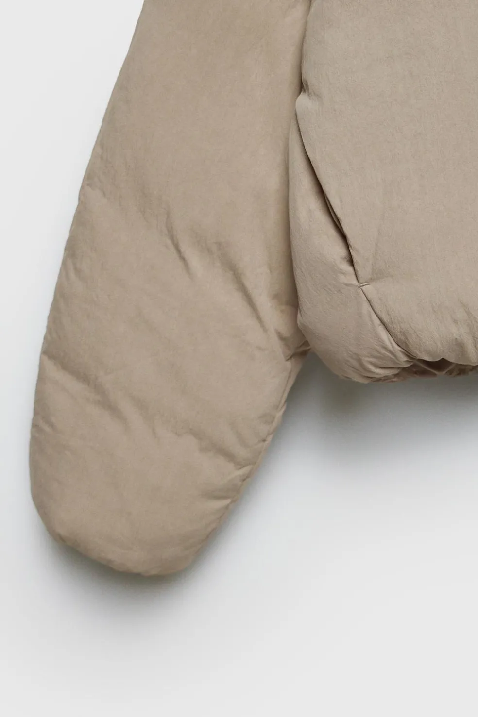 Z3D BLUSÃO ACOLCHOADO OVERSIZE COM CAPUZ-ZARA Fashion
