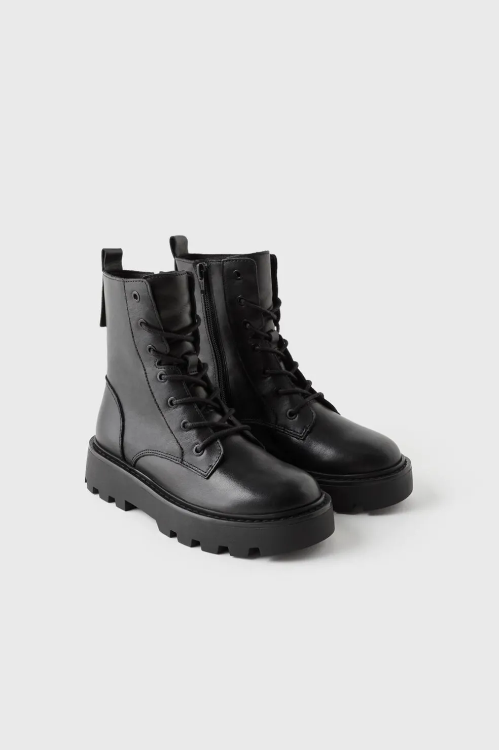 Z3D BOTIM EM PELE COM ATAÇÕES-ZARA Fashion