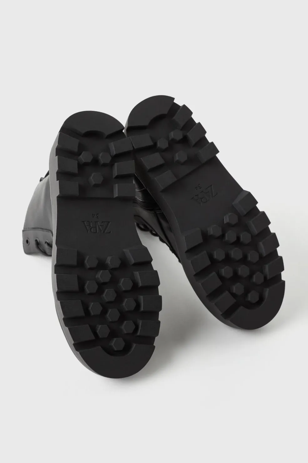 Z3D BOTIM EM PELE COM ATAÇÕES-ZARA Fashion